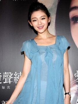 明星大胸照片,性感魅力一触即发